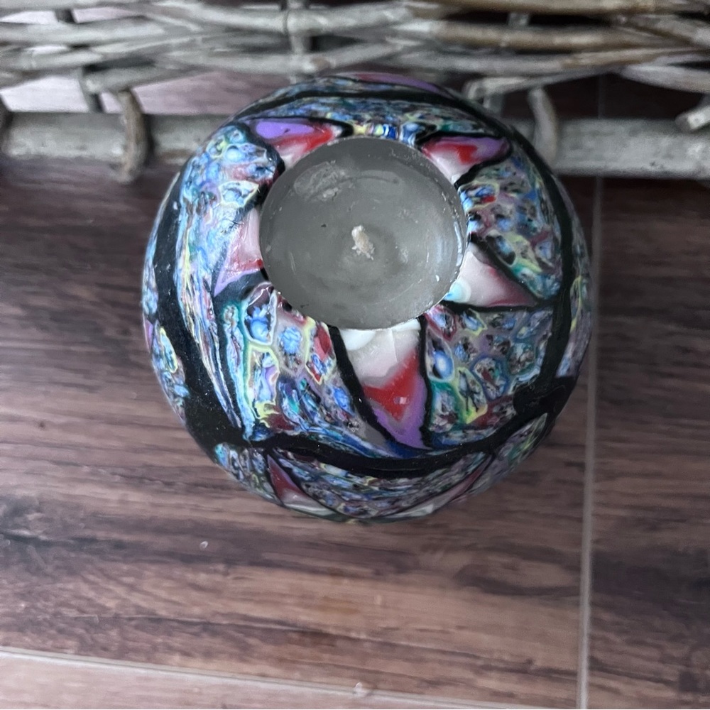 ILLuminating candle company round candle when lite looks like stained glass - Picture 2 of 6